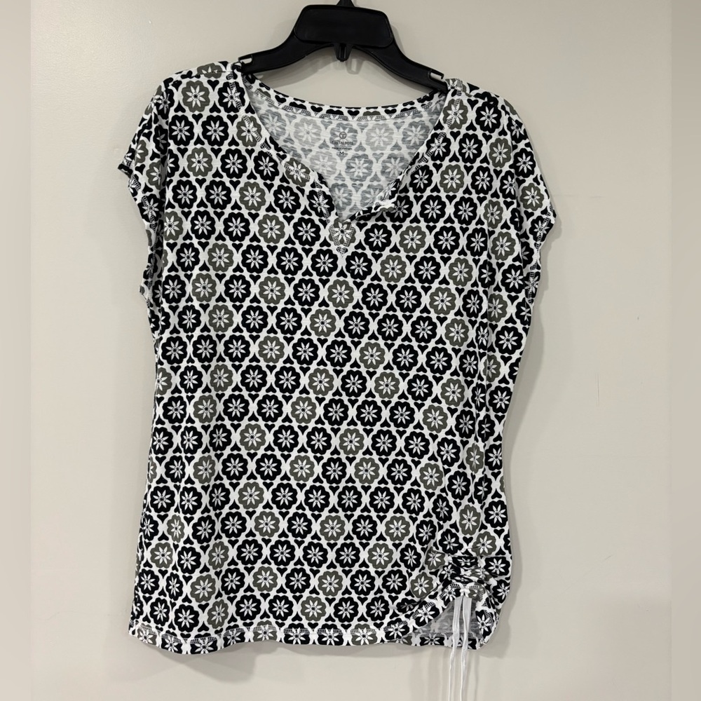 Talbots Black and White Floral Short Sleeve Top Size Medium